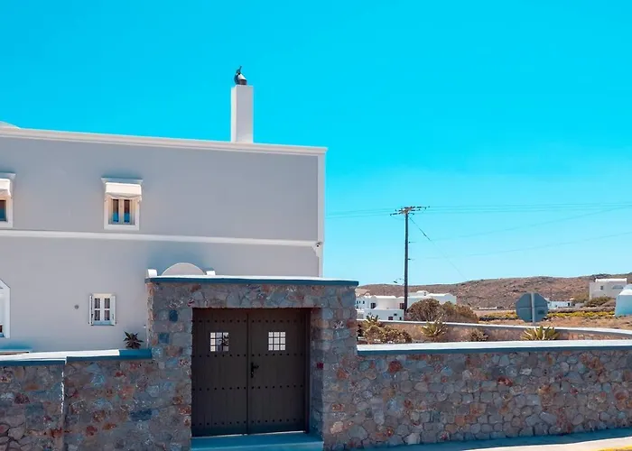 Ostria * Akrotírion